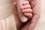 Верховный суд разъяснил закон о запрете усыновления сирот
