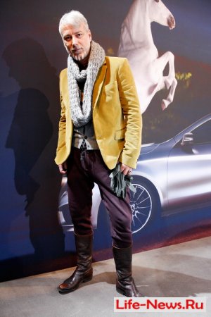     Mercedes-Benz Fashion   