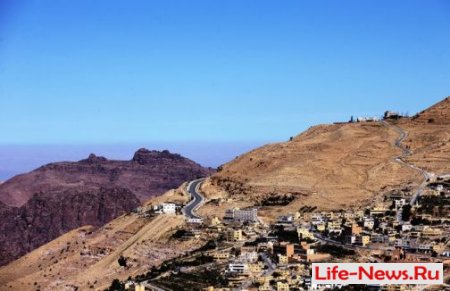 Петра в Иордании – одно из семи чудес света 