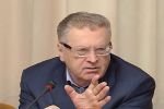 Жириновский предложил продавать сигареты по медицинским справкам