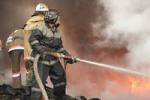 В Ейске пожарные спасли людей, не дали огню перекинуться на дом