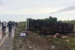 Днем на границе Калмыкии и Волгоградской области опрокинулся пассажирский автобус