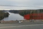 В Выборгском районе Ленинградской области с моста в канал упала фура