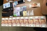 Сотрудники полиции Юго-Восточного округа задержали подозреваемых в вымогательстве Сотрудники полиции Юго-Восточного округа задержали подозреваемых в вымогательстве